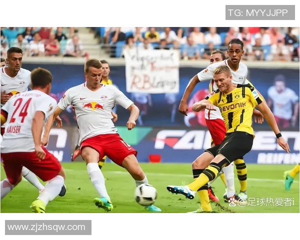 莱红牛与赫根激战正酣精彩赛事回顾与分析